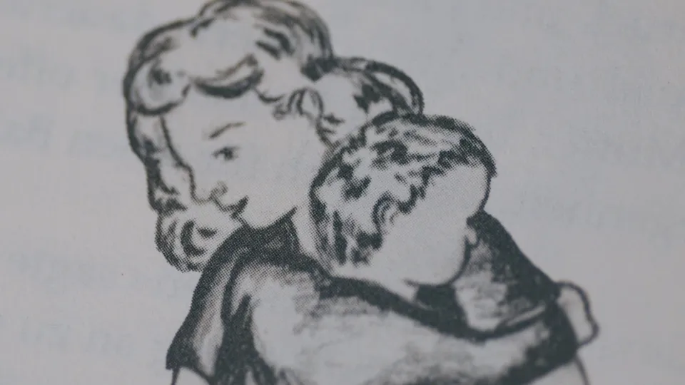 Vintage Strichzeichnung einer Frau mit lockigem Haar, die ein kleines Kind liebevoll umarmt.